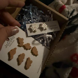Aileen added a photo of their purchase