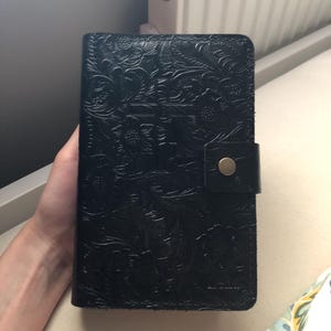 Vicylia added a photo of their purchase