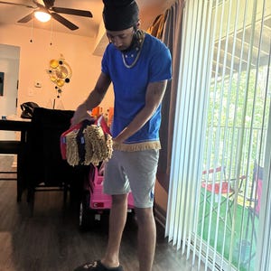 Yahreef added a photo of their purchase