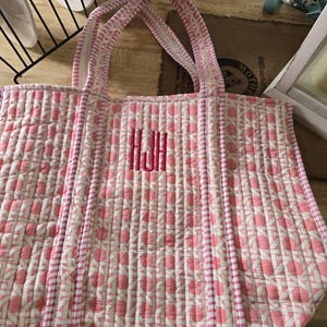 MELISSA added a photo of their purchase