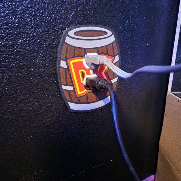 Donkey Kong Cover | Super Mario Room Wall Plate - Nintendo Video Game ...
