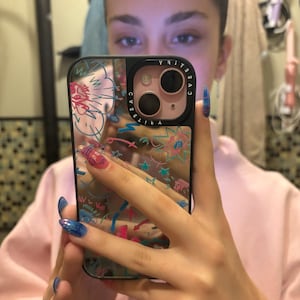 Alyssa added a photo of their purchase