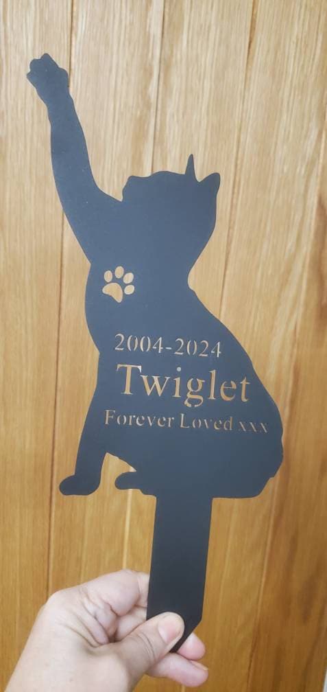Custom Cat Memorial Stake Personalized Cat Memorial Plaque with Stake Cat Grave Marker Cat Memorial Gift Metal Garden Stake Cat Burial Stake