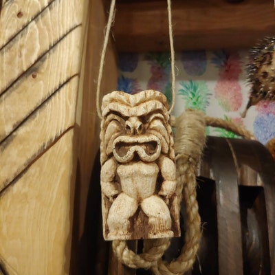 Brady Bunch Tiki Necklace Wear the Same Necklace as Found by Greg Brady ...