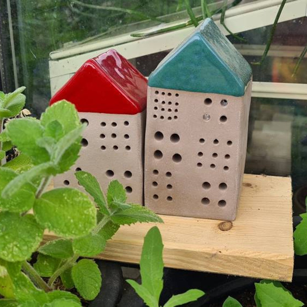 Bienensteinhaus klein rot