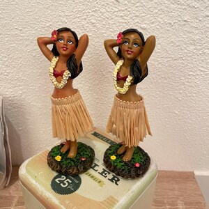 ダッシュボードフラ人形、アロハギフト、バンライフ、ハワイアン