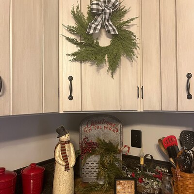 Christmas Mini Cabinet Wreath With Ribbon, Mini Cedar Cabinet Wreath ...