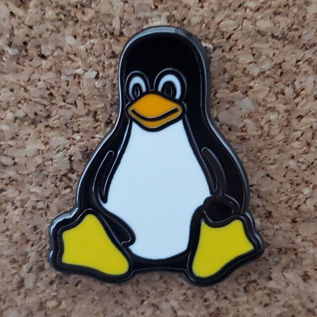 Tux the Linux ペンギンのエナメルピン、かわいい! - Etsy 日本