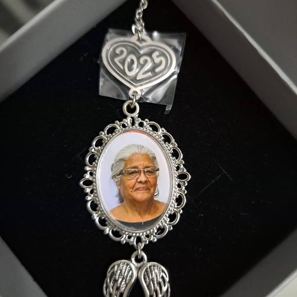 Custom Photo Angel Wings Memorial Hanging Charm, Photo Key Chains ...