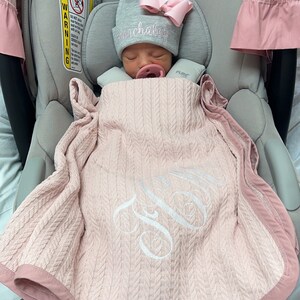 Couverture Bébé Personnalisée Avec Prénom - Flanelle Douce, Broderie Personnalisée, 100x100 Cm, Cadeau Baby Shower Unique