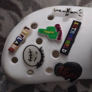 travis scott crocs charms