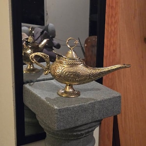 Ancienne lampe à pétrole Aladdin laiton génie brûleur d
