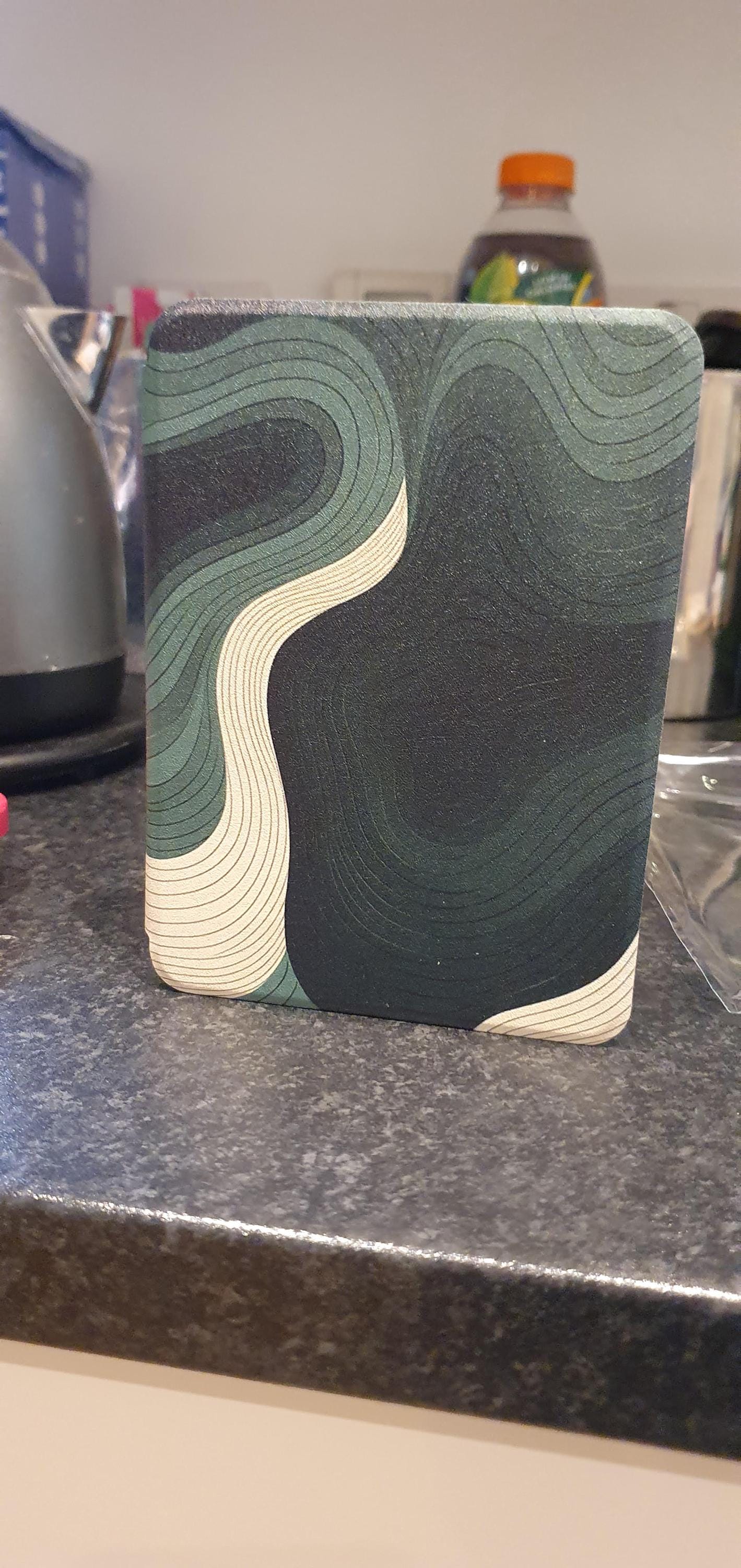 Minimalist Green Aesthetic Flow Kindle Cover - Fits All Kindle Models, Including Paperwhite 6.8&quot; and Kindle 6&quot; - Stylish and Protective Case