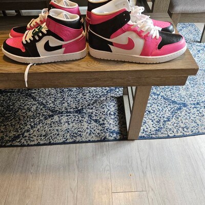j1 retro black and white