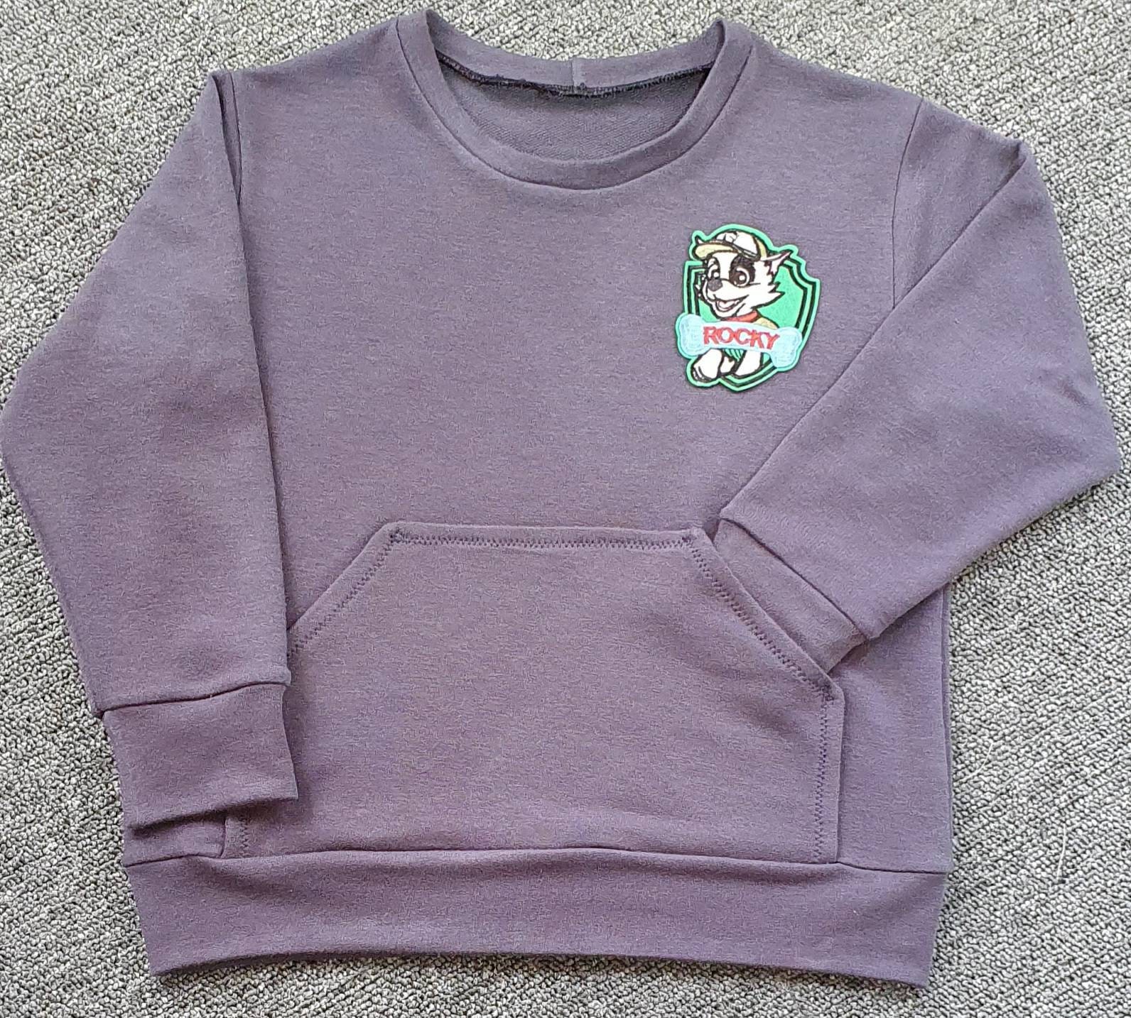 unlabeled sweatshirt