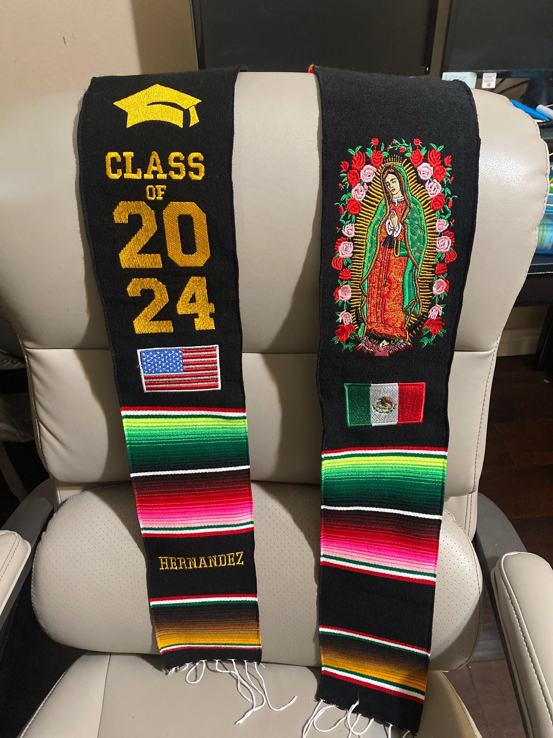 Mexikanische Abschlussstola mit Serape, bestickt mit Blumen. Abschlussstola. Mexikanische Abschlussstola. Abschlussjahrgang 2025. Personalisierte Stola.