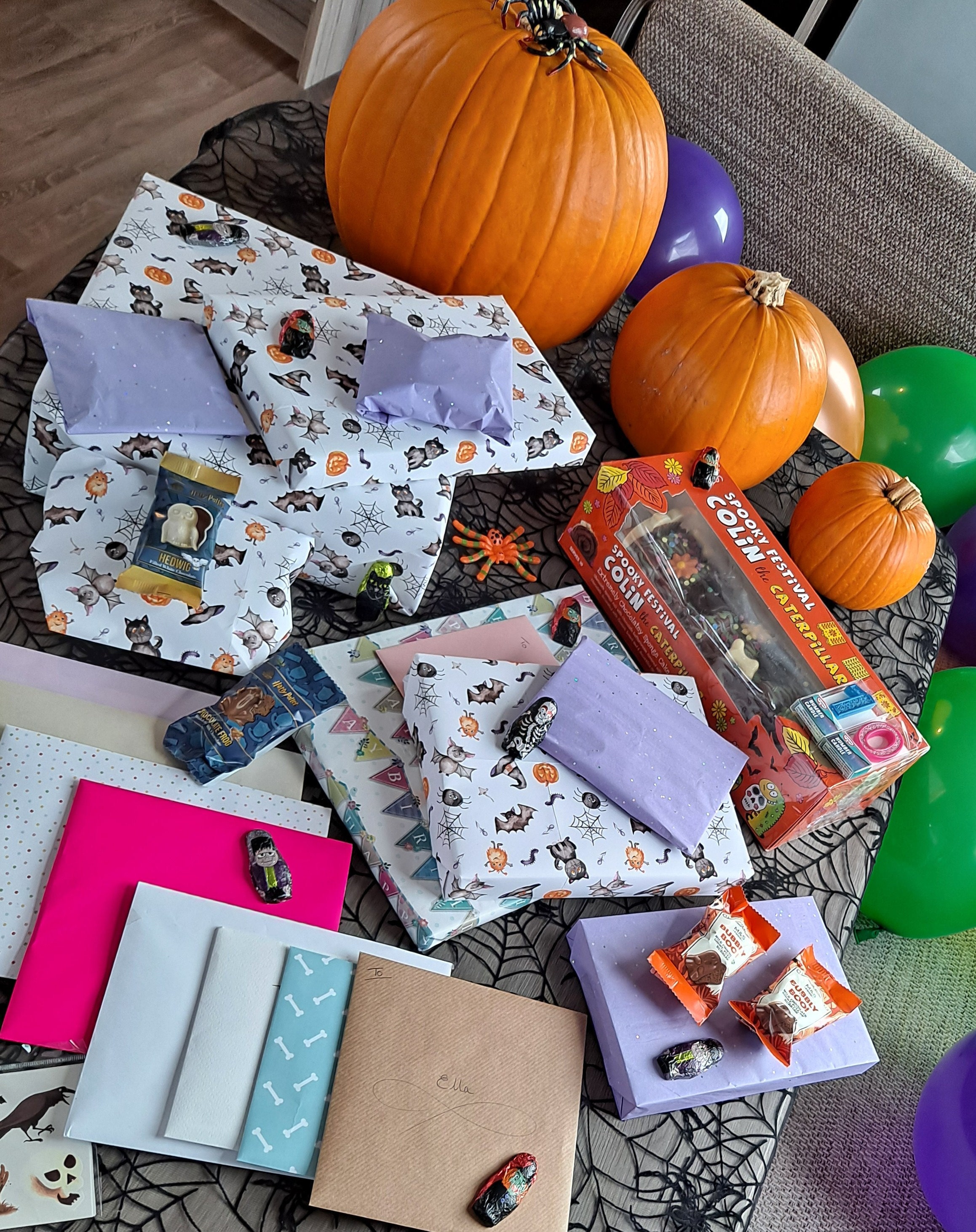 Halloween Wrapping paper,  Halloween decor and halloween decorations ideas, gift wrap, wrapping paper for, paper roll of, ghost witch goth
