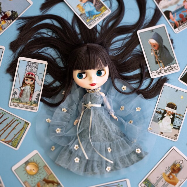 Blythe Doll Tarot Card Deck in Tin 78 Cards Complete Full Blythe Doll Tarot Card Deck in Tin 78 Cards Complete Full