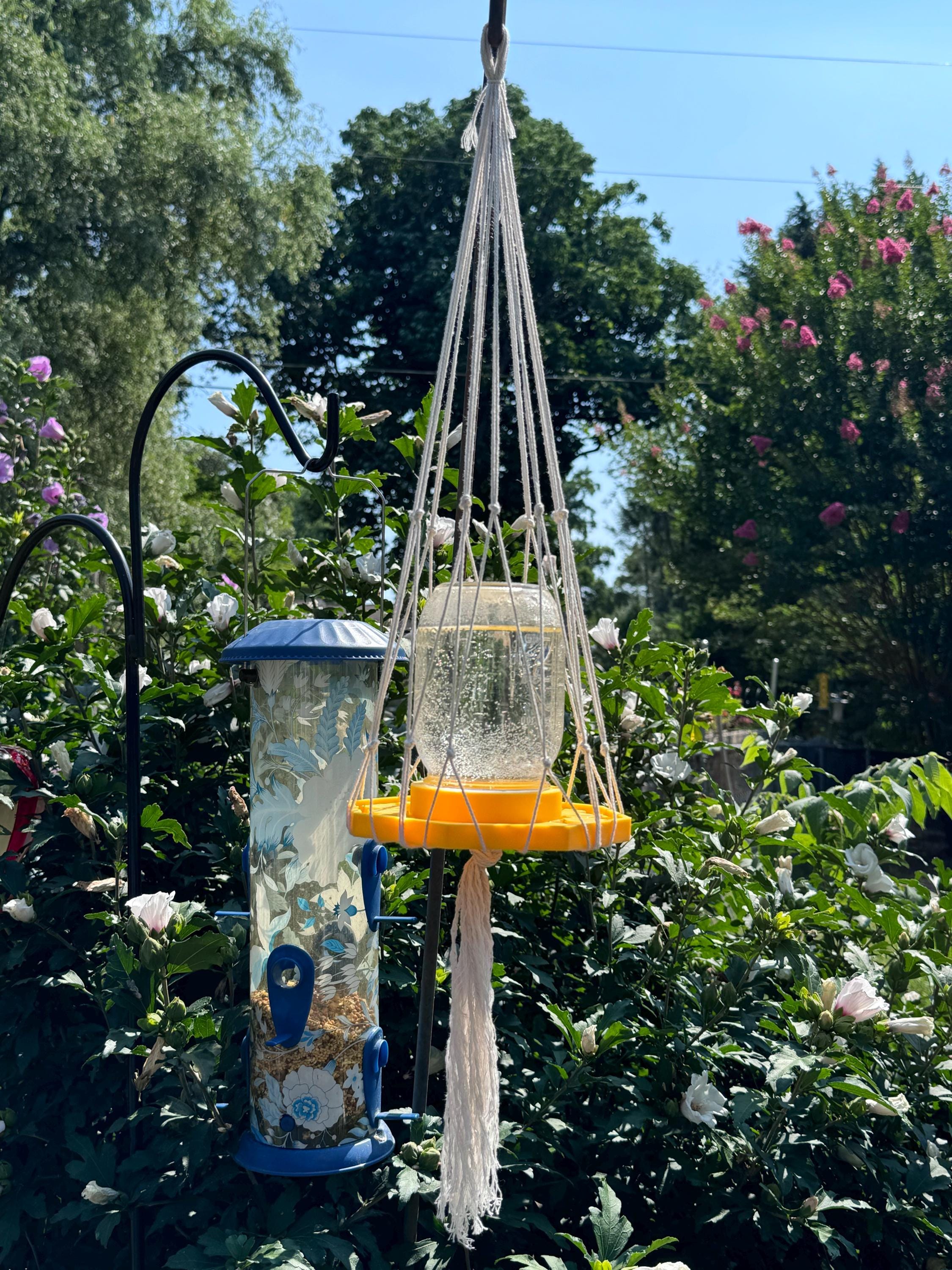 The Happy Bee Hydration Station (3D Printed)