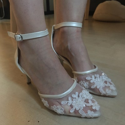 Ivory Tulle Wedding Shoes With Flowers , Transparent Flower Bride Boots