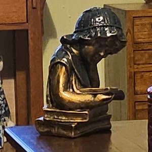 Victorian Girl Reading Book Statue Vintage Sculpture - Etsy