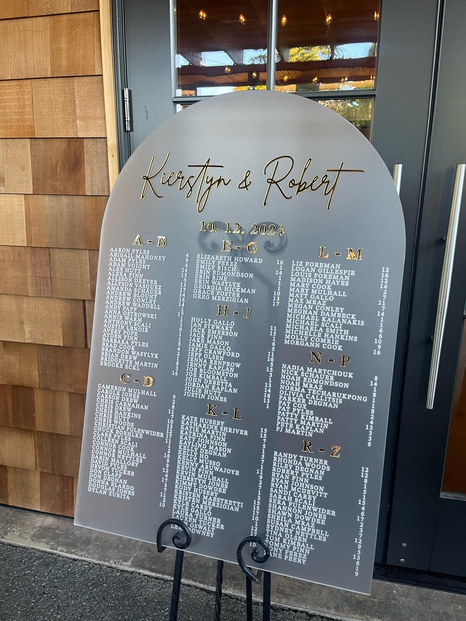 Sitzplan für die Hochzeit – Acryl-Sitzplan – Tisch-Sitzplan – Alphabetischer Sitzplan – Sitzplanschild