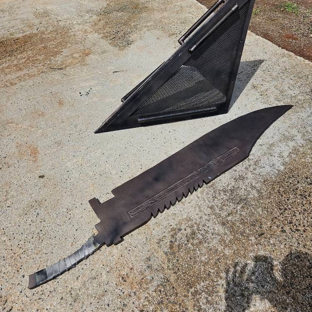 Pyramid Head 'Great Knife' Replica Is A Real (Deadly) Sword - SlashGear