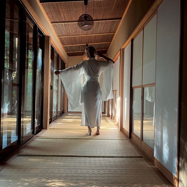 Elegant Sheer Lace Bridal Robe – Long-Sleeve See-Through Lingerie Gown main image 1
