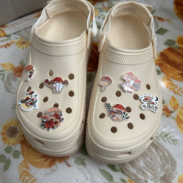 18Pcs Sports Game Astronaut Unicorn Flowers Shoe Charms, Sea Animals Food Fruits Mushroom Charms Pack For Women Men Shoe Decoration