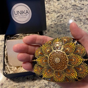 Taylor added a photo of their purchase