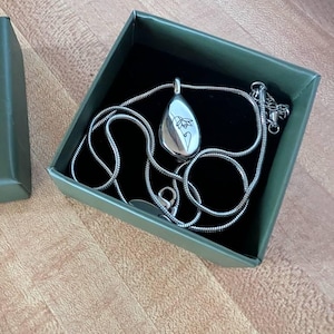 Teardrop Urn Necklace for Ashes - Personalized Birth Flower Keepsake Memorial Necklace - Engraved Birth Flower Cremation Jewelry for Women