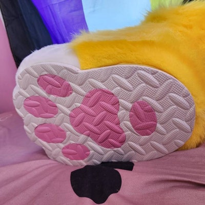 Faux Fur Fox Paw Gloves - Fluffy