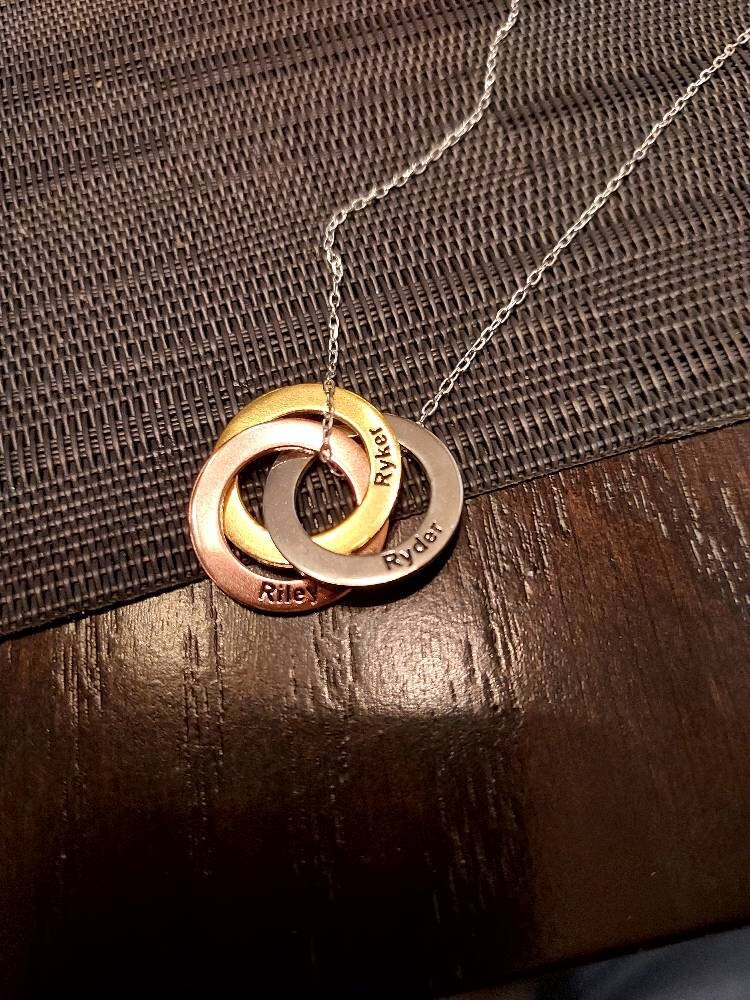Family Necklace • Personalized Gift • Linked Circle Necklace •  Custom Children Name Rings • Eternity Necklace • Mother Gift • NM30F30