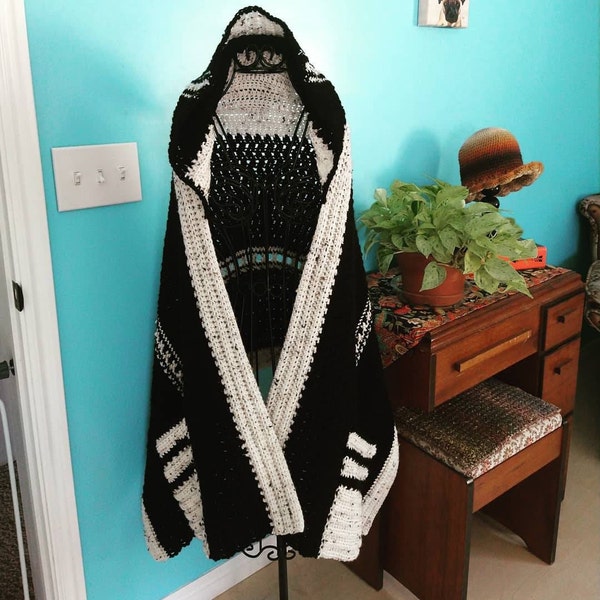 wickedly hooded pocket shawl