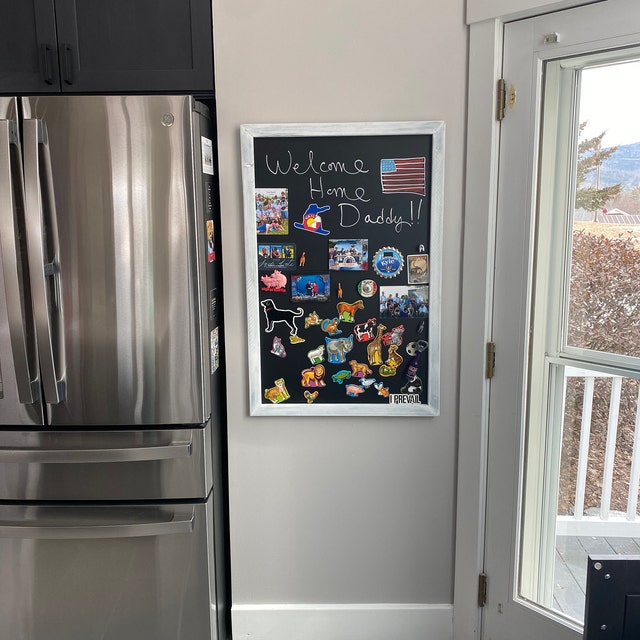 KalaMitica - Magnetic Board For The Wall, Notice Board For Magnets - Writeable And Wipeable With Chalks - Rough White - 114 X 74 Cm