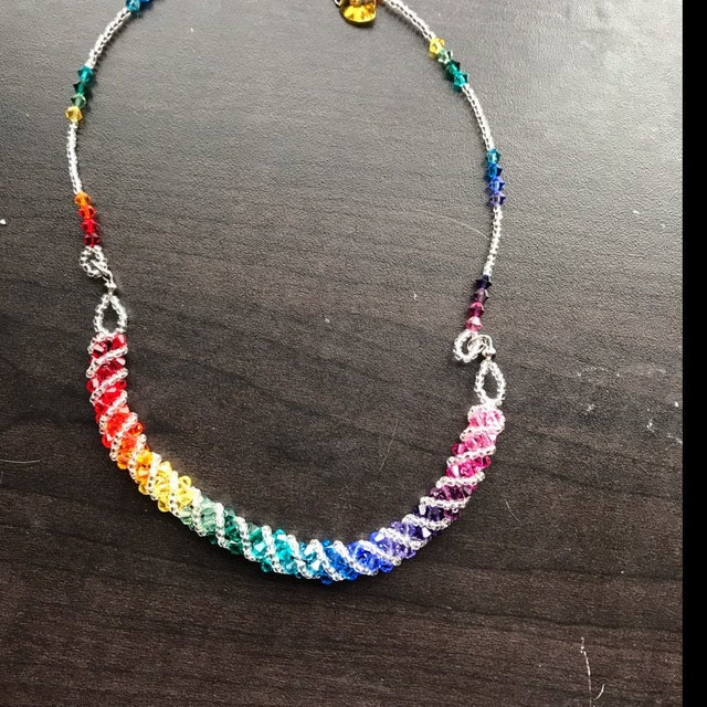 【NIRO SERENDIPITY】RAINBOW BLING BEADS NECKLACE▲SVT着用 NIRO SERENDIPITY】RAINBOW BLING BEADS NECKLACE△SVT着用
