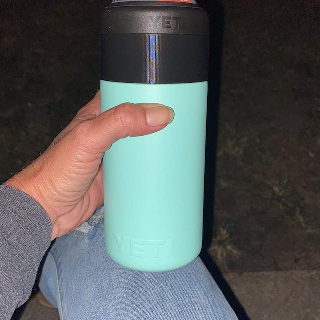 YETI 12 Oz Rambler Colster 2.0 in Seafoam