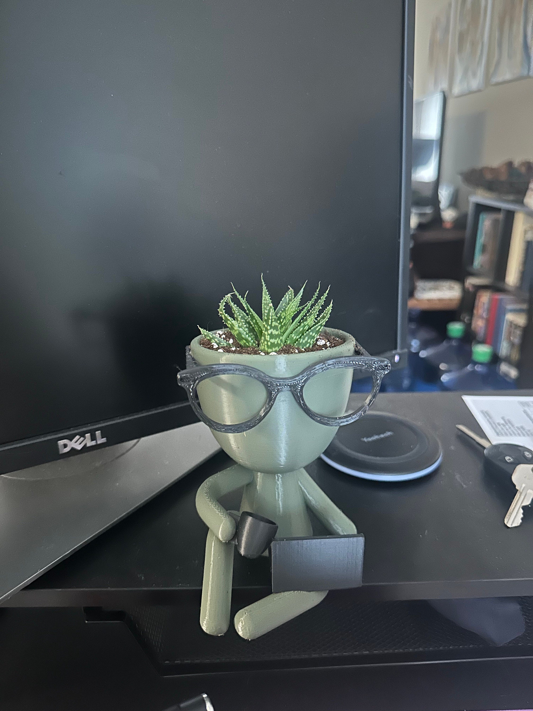 Little People Coffee Time,  Succulent Planter, bicycle Planter - Plat Pot with Drainage - People Planter - Cute Planter