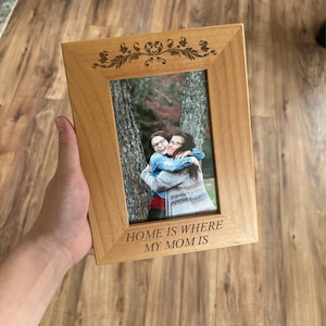 CustomGiftsNow 'I Love My Nonna' Engraved Wooden Photo Frame - Hanging Or Tabletop, Holds 4x6 Photo, Natural Alder Wood