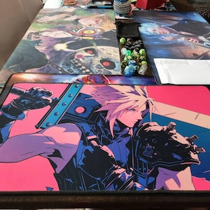 クラウド・ストライフ プレイマット – MTG ファイナルファンタジー