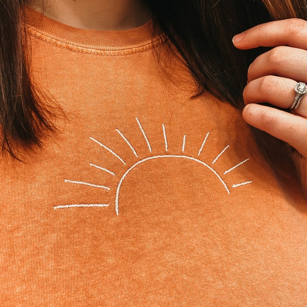 Embroidered Sun T-shirt L Comfort Colors Minimalist Summer Sun T-shirt ...