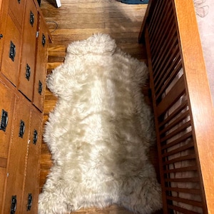 Follkee Sheepskin, Champagne Beige Taupe Icelandic Australian Sheepskin, sheepskin rug throw, natural sheepskin, real sheepskin rug