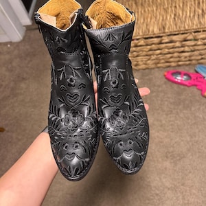 Jazmine added a photo of their purchase