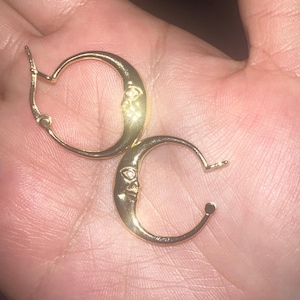 Neyda added a photo of their purchase