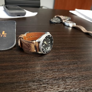 Cinturino per orologio in pelle di mucca pazza fatto a mano Cinturino per orologio in pelle di mucca pazza fatto a mano