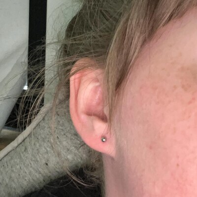 16G 3/8" Titanium Curved Eyebrow Barbell With Synthetic Opal Ball - Internally Threaded, 8mm Length