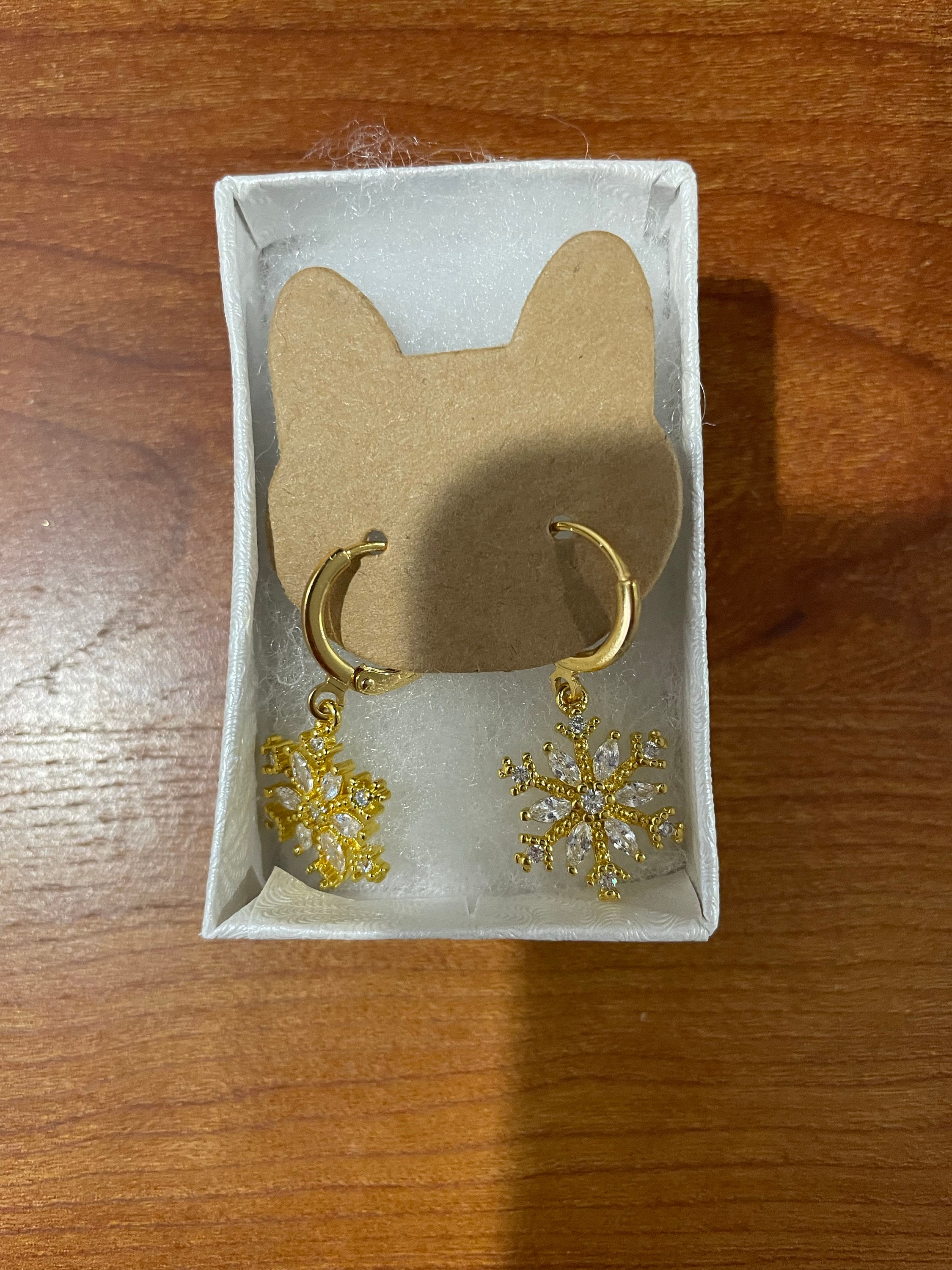 Dainty Snowflake Dangle Earrings