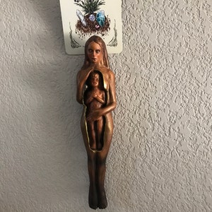 Victoria added a photo of their purchase