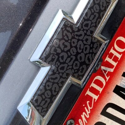 XYC Compatible With Chevrolet 2 Pcs Carbon Fiber Bowtie Emblem Overlay Sheets Front/Back Vinyl Decal Wrap
