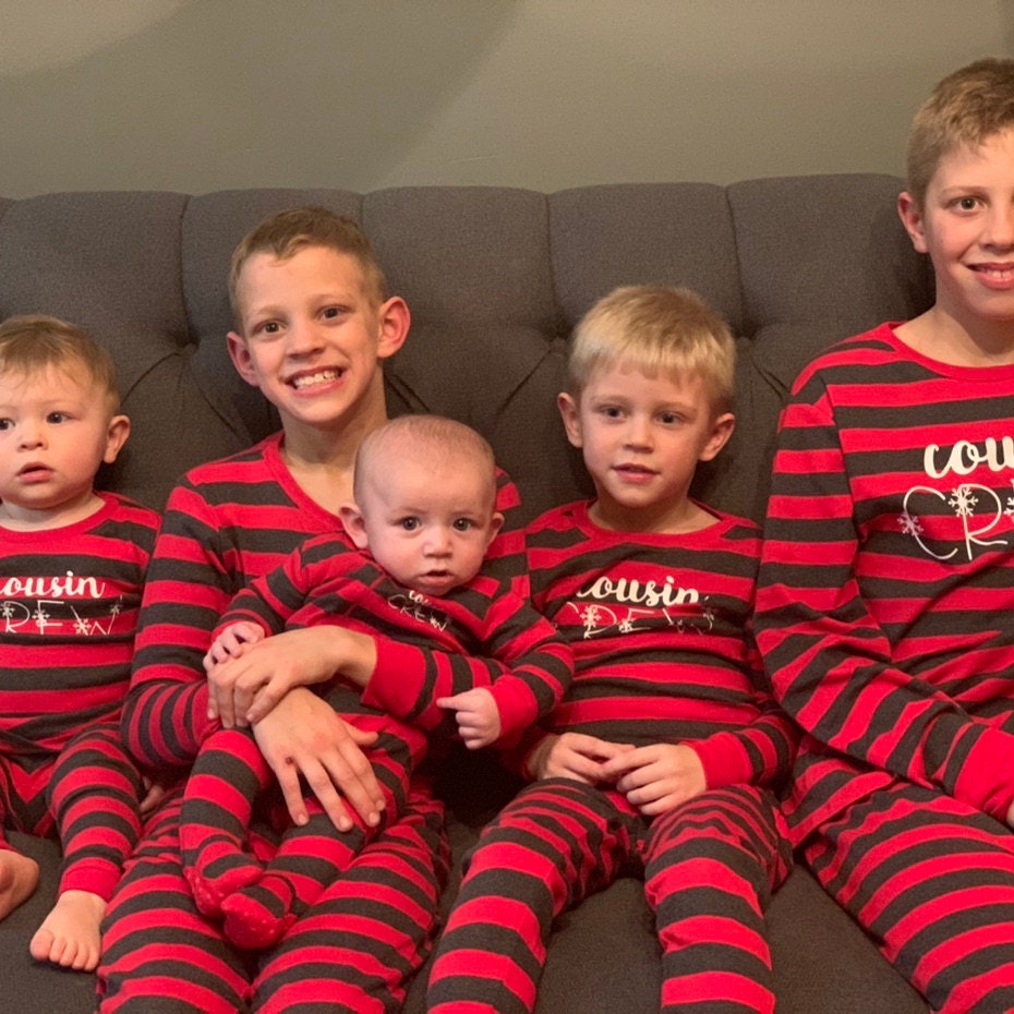 Cousin Crew Christmas Pajamas, Snowflake Cousin Matching Pajamas Family Boy Toddler Girl Trendy Baby Xmas Cousins Family Reunion Cousin Gift
